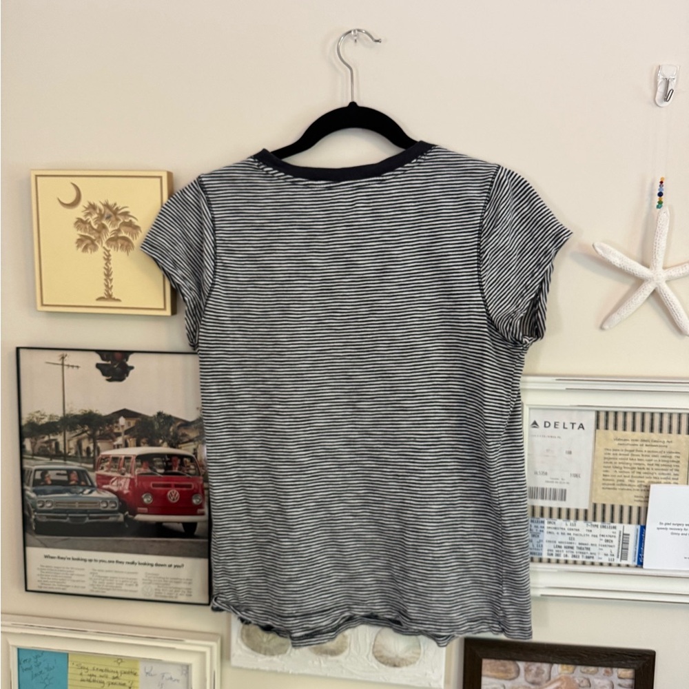 Universal Threads Striped Black and White Women's Top - Picture 3 of 3